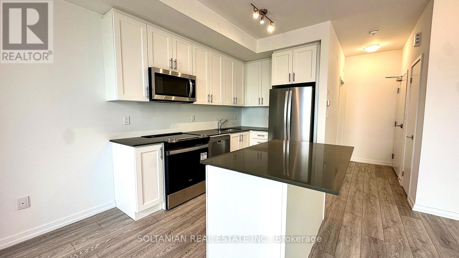 8 - 20 Lytham Green Circle, Newmarket, Ontario  L3Y 0H3 - Photo 34 - N13683028