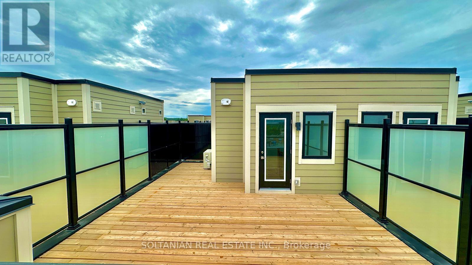 8 - 20 Lytham Green Circle, Newmarket, Ontario  L3Y 0H3 - Photo 40 - N13683028
