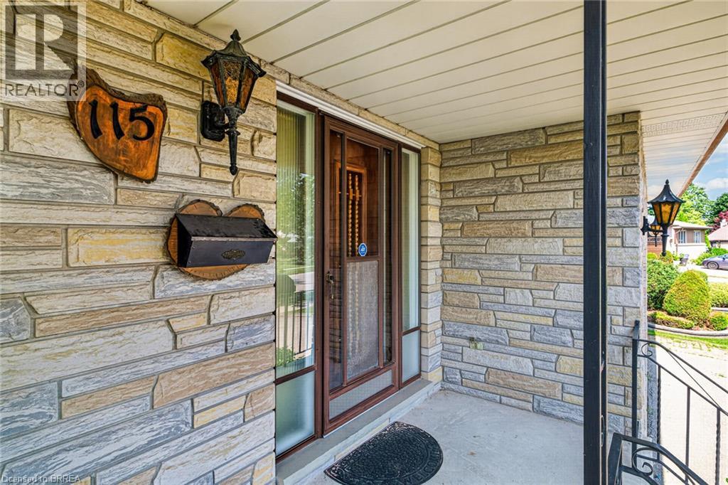 115 Greenfield Road, Brantford, Ontario  N3R 7B9 - Photo 5 - 40856269