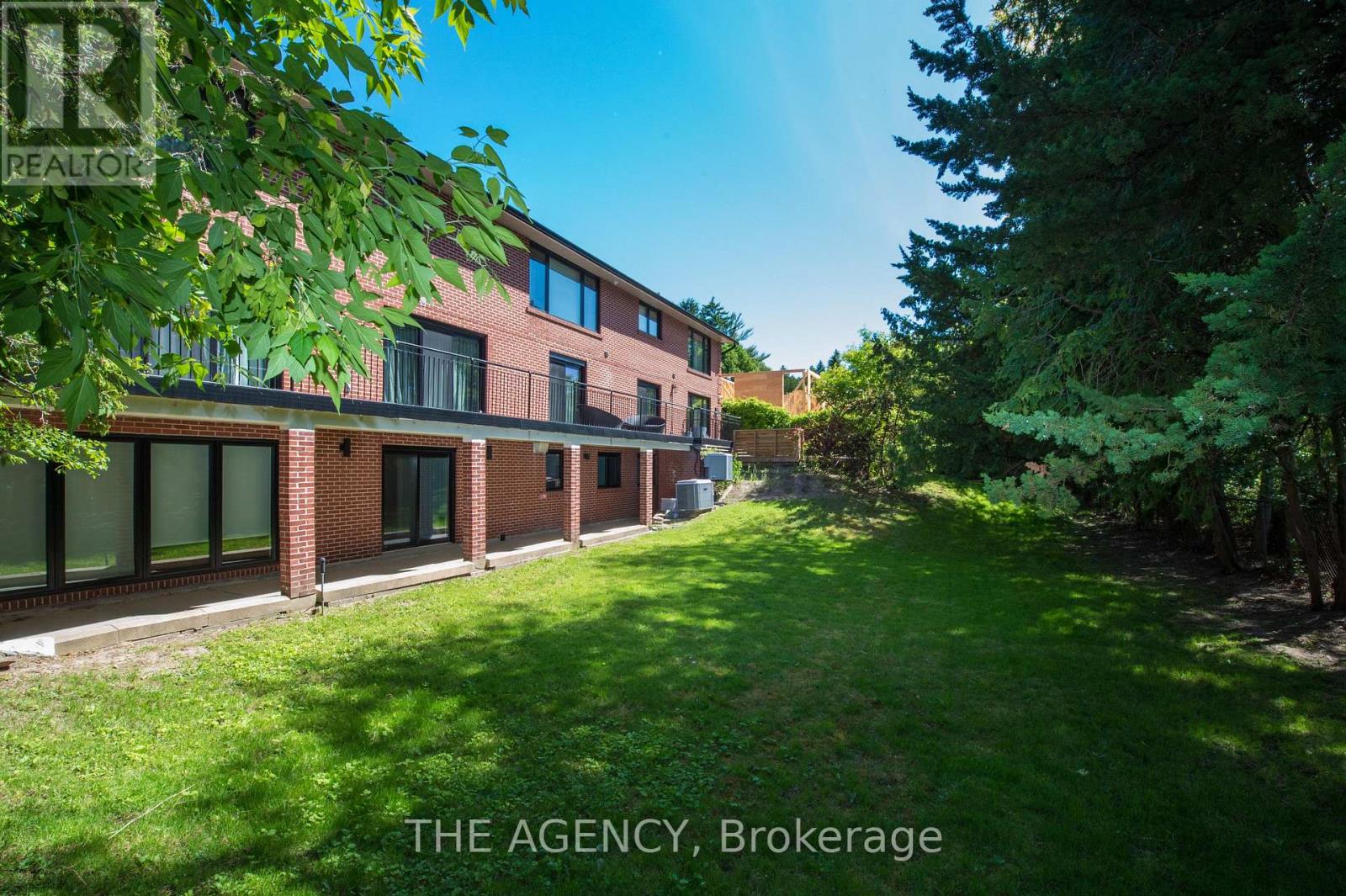 7 Shady Oaks Crescent, Toronto, Ontario  M3C 2L4 - Photo 36 - C13226688