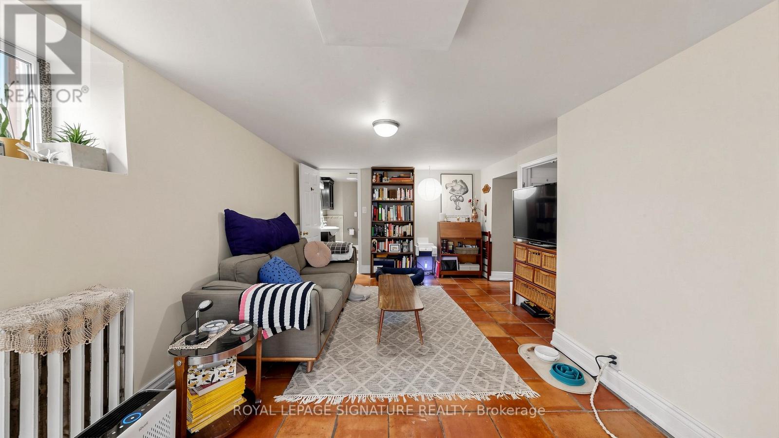 132 Marion Street, Toronto, Ontario  M6R 1E7 - Photo 14 - W13682774