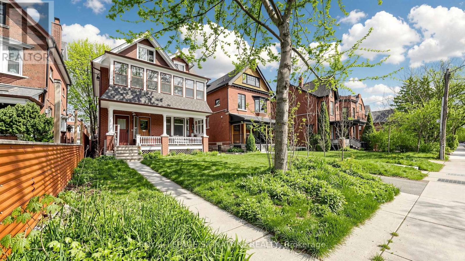 132 Marion Street, Toronto, Ontario  M6R 1E7 - Photo 2 - W13682774