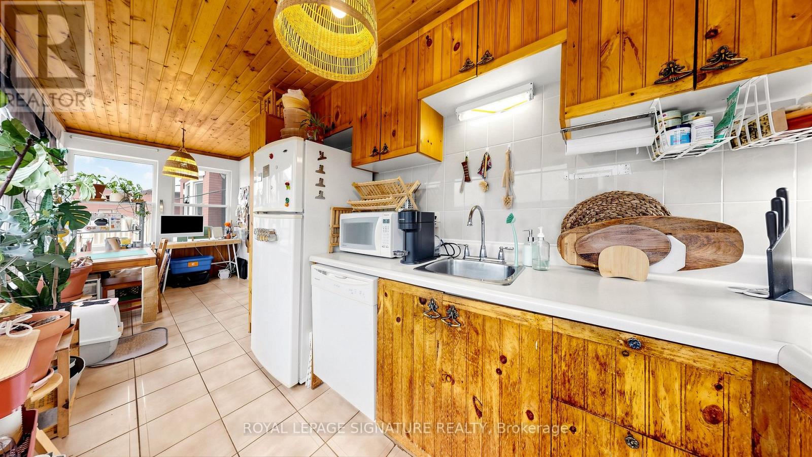 132 Marion Street, Toronto, Ontario  M6R 1E7 - Photo 27 - W13682774
