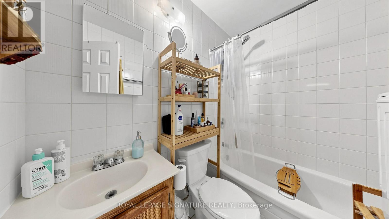 132 Marion Street, Toronto, Ontario  M6R 1E7 - Photo 29 - W13682774