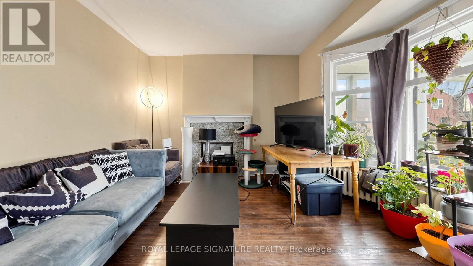 132 Marion Street, Toronto, Ontario  M6R 1E7 - Photo 4 - W13682774