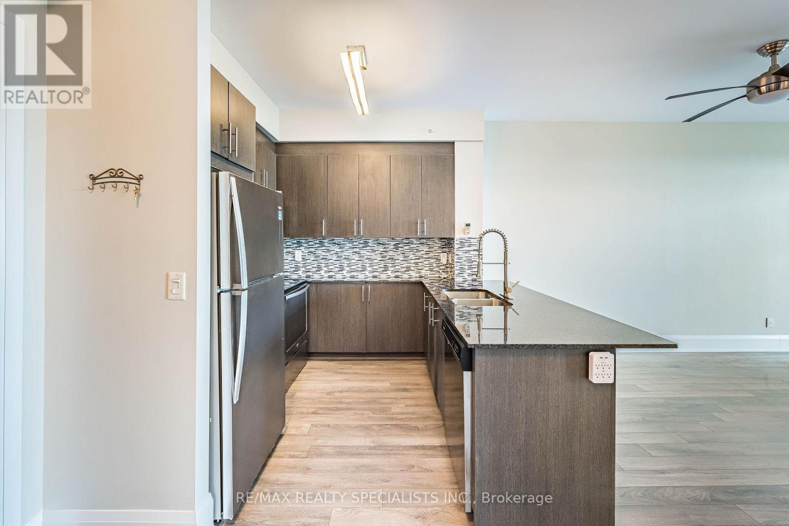 805 - 45 Yorkland Boulevard, Brampton, Ontario L6P 4B4 - Photo 14 - W13682816