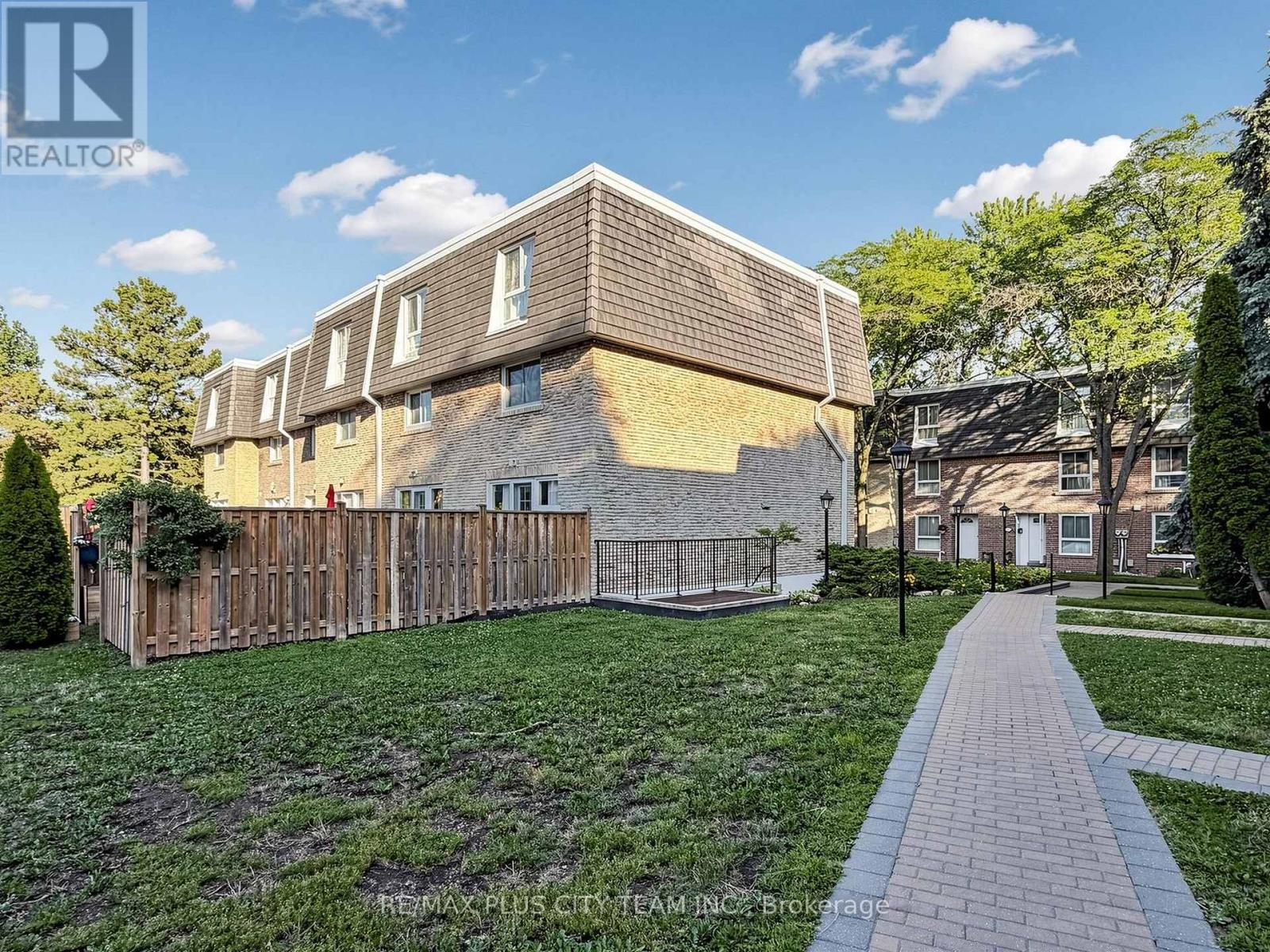 60 Tangle Briar Way, Toronto, Ontario  M2J 2M4 - Photo 38 - C13537692