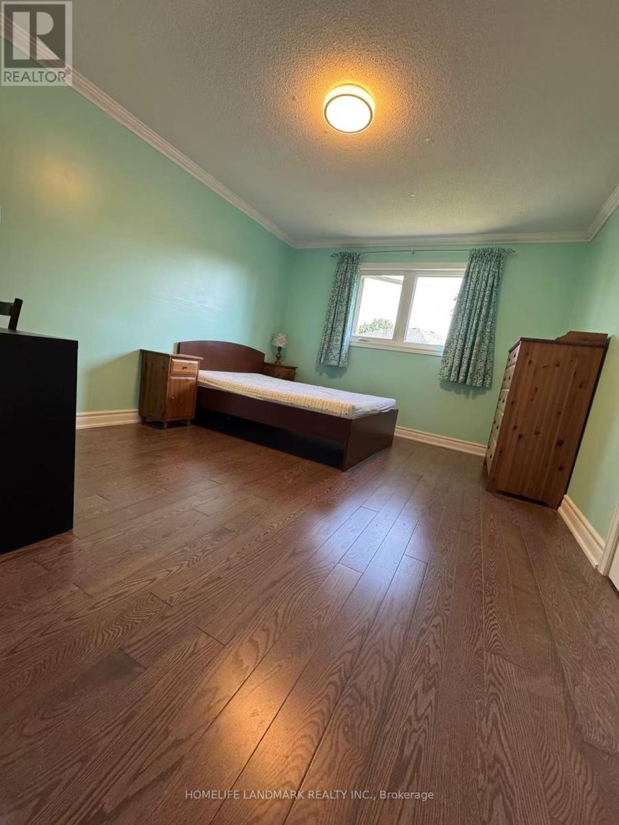 279 River Oaks Boulevard W, Oakville, Ontario  L6H 3V2 - Photo 3 - W13682908