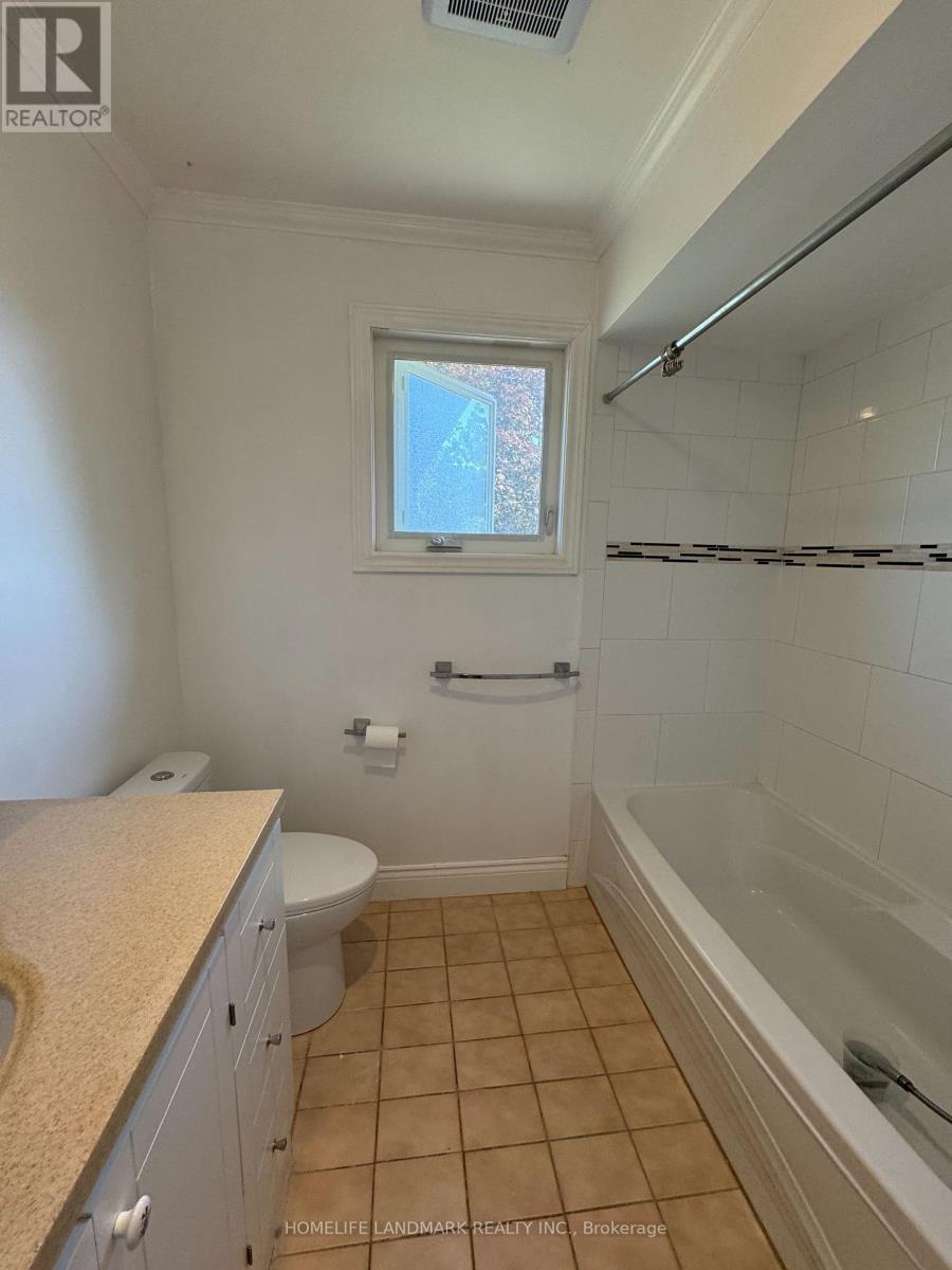 279 River Oaks Boulevard W, Oakville, Ontario  L6H 3V2 - Photo 5 - W13682908