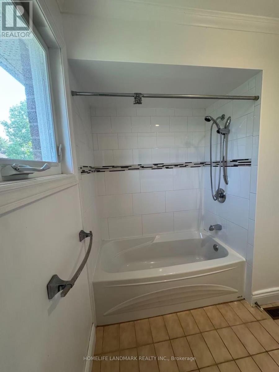 279 River Oaks Boulevard W, Oakville, Ontario  L6H 3V2 - Photo 7 - W13682908