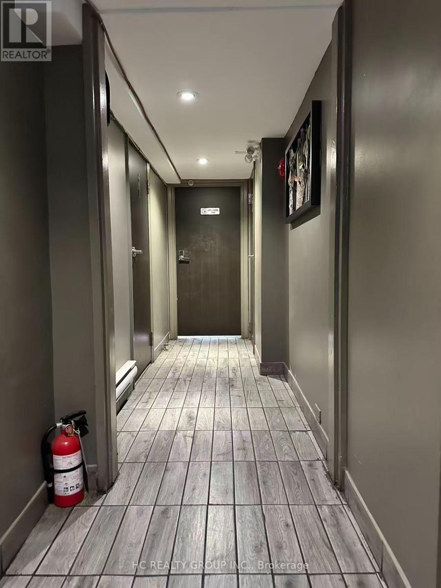 813 Yonge Street, Toronto, Ontario  M4W 2G9 - Photo 6 - C13648316