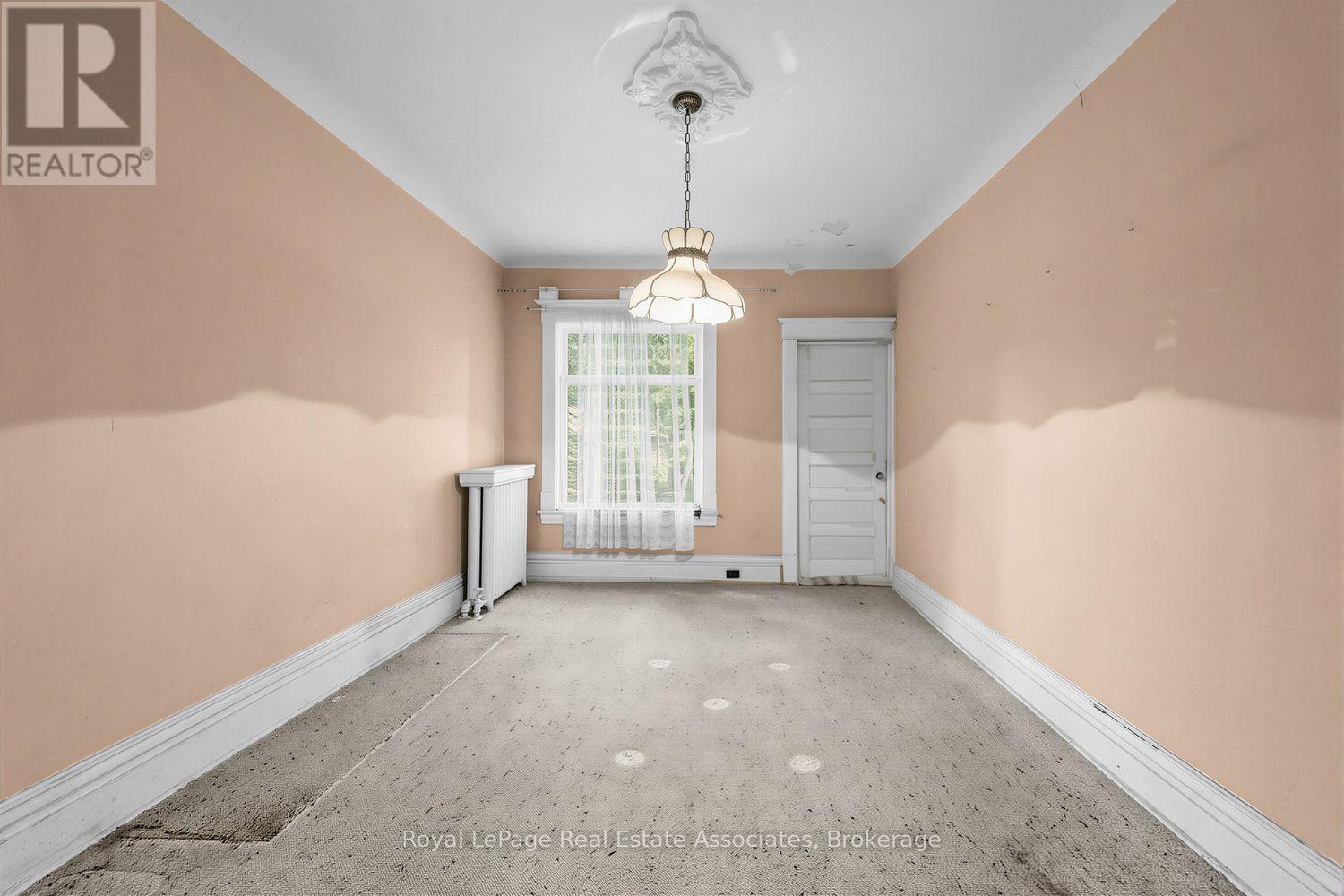 36 Galley Avenue, Toronto, Ontario  M6R 1G8 - Photo 7 - W13682998