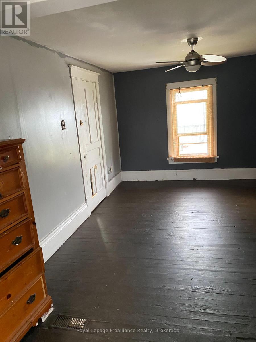 49 Crown Street, Quinte West, Ontario  K8V 1P1 - Photo 14 - X13560790