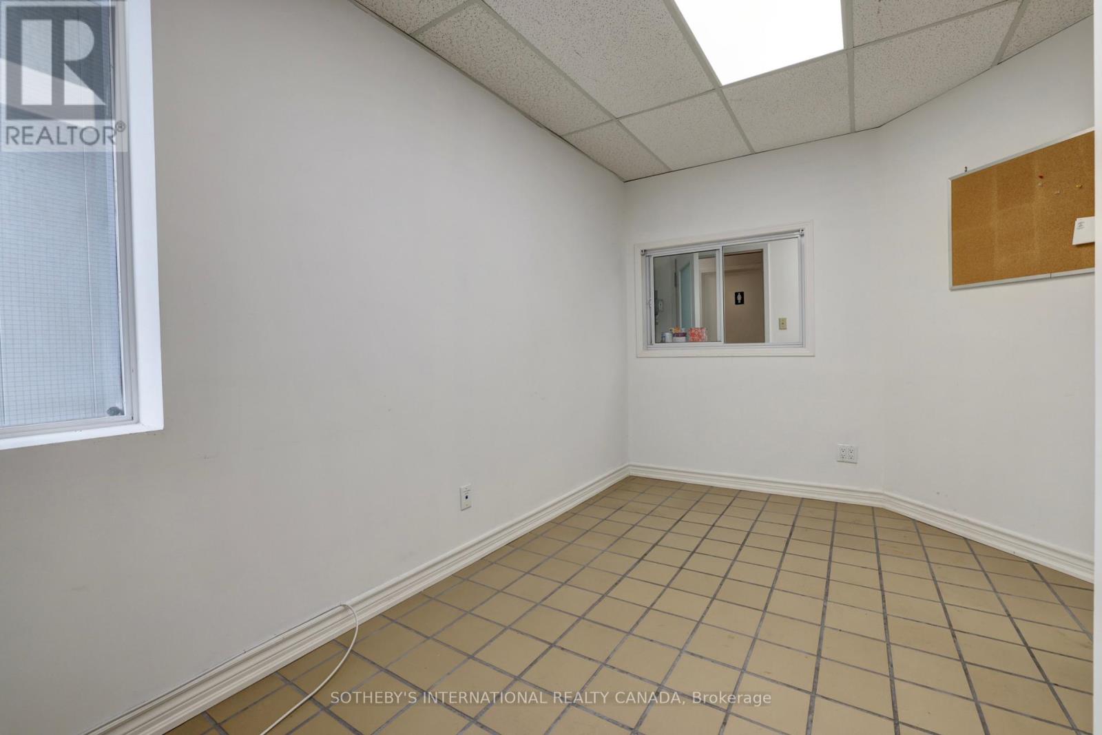 203 - 1655 Dufferin Street, Toronto, Ontario M6E 1B2 - Photo 12 - W13222424