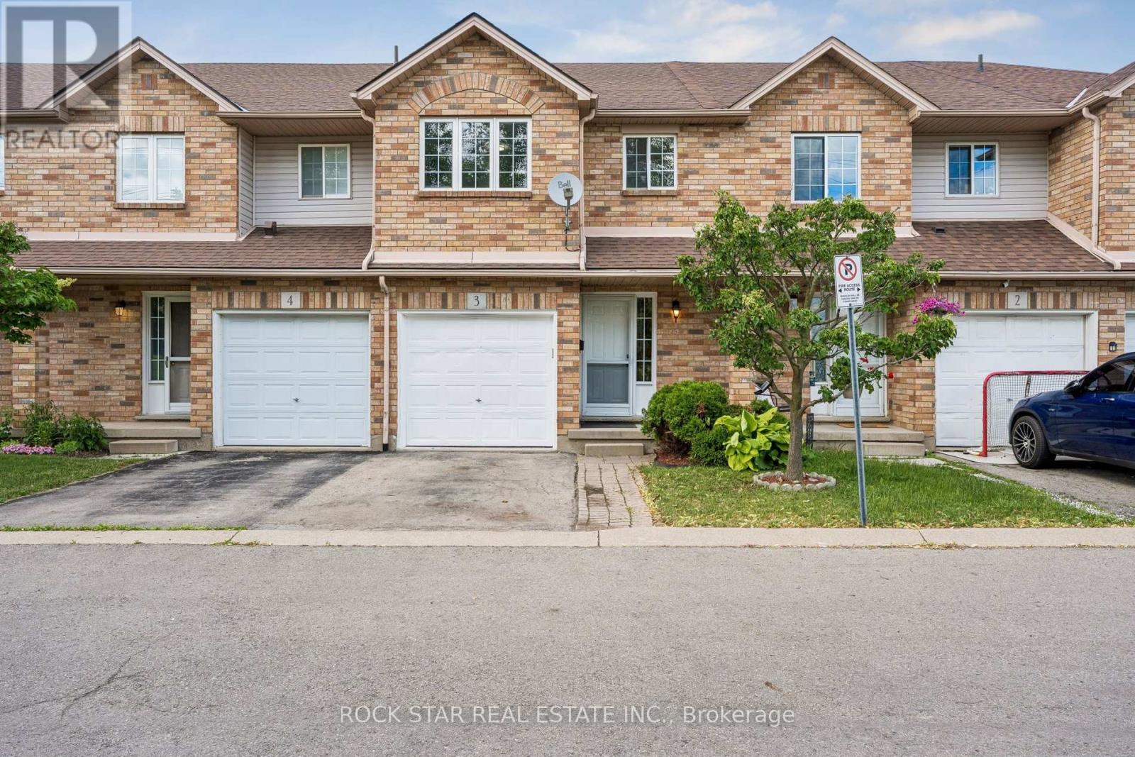 3 - 1860 UPPER GAGE AVENUE, Hamilton, Ontario