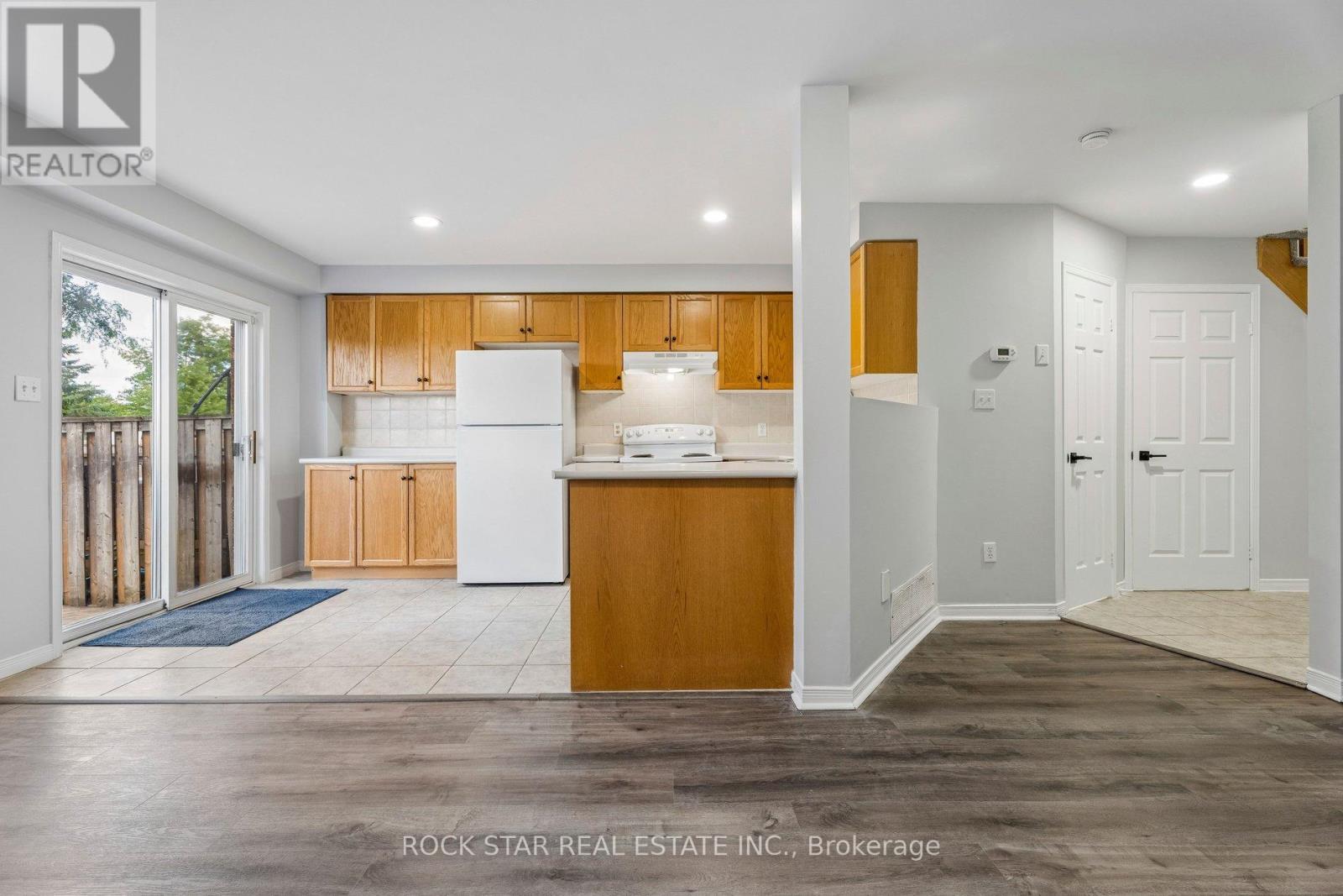 3 - 1860 Upper Gage Avenue, Hamilton, Ontario  L8W 3Y6 - Photo 5 - X13682850