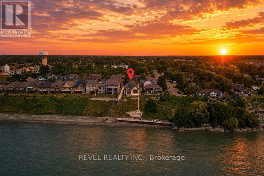 51 WOODHOUSE AVENUE, Norfolk, Ontario