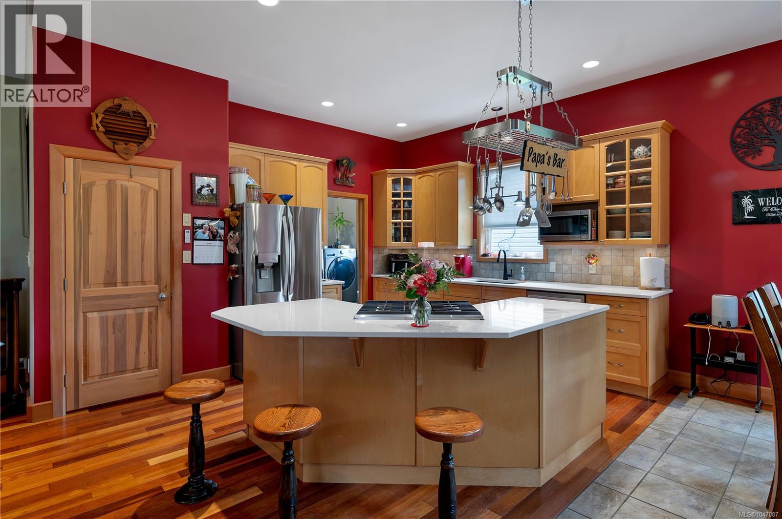 240 Carolyn Rd, Campbell River, British Columbia  V9W 5M6 - Photo 3 - 1047087