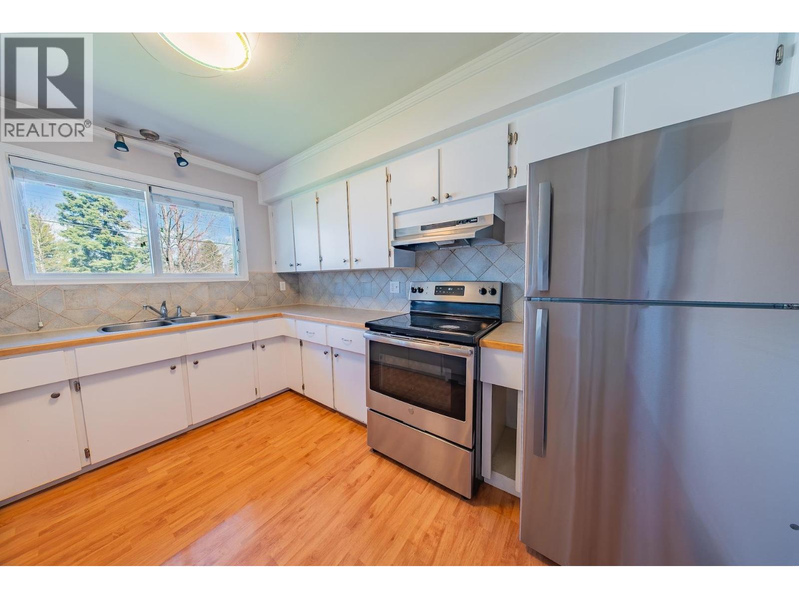 9720 103 Avenue, Fort St. John, British Columbia  V1J 2H1 - Photo 12 - R3124335