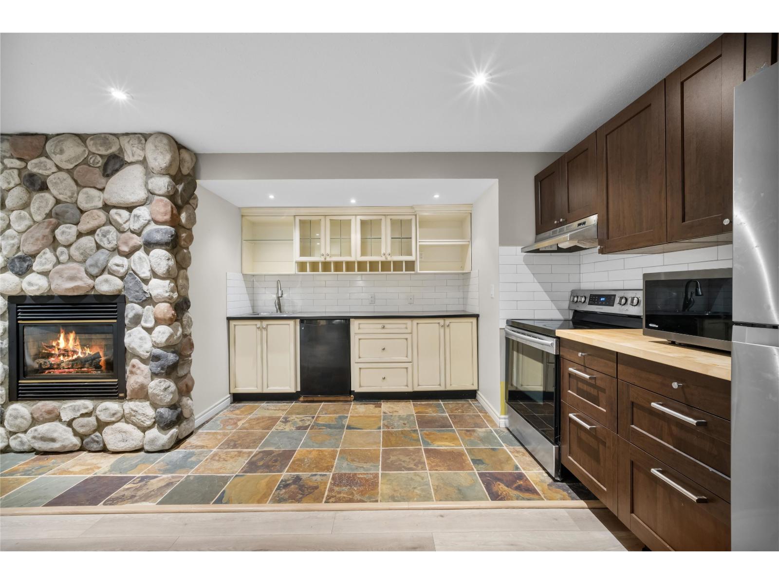 4442 209b Street, Langley, British Columbia  V3A 8Y8 - Photo 25 - R3155513