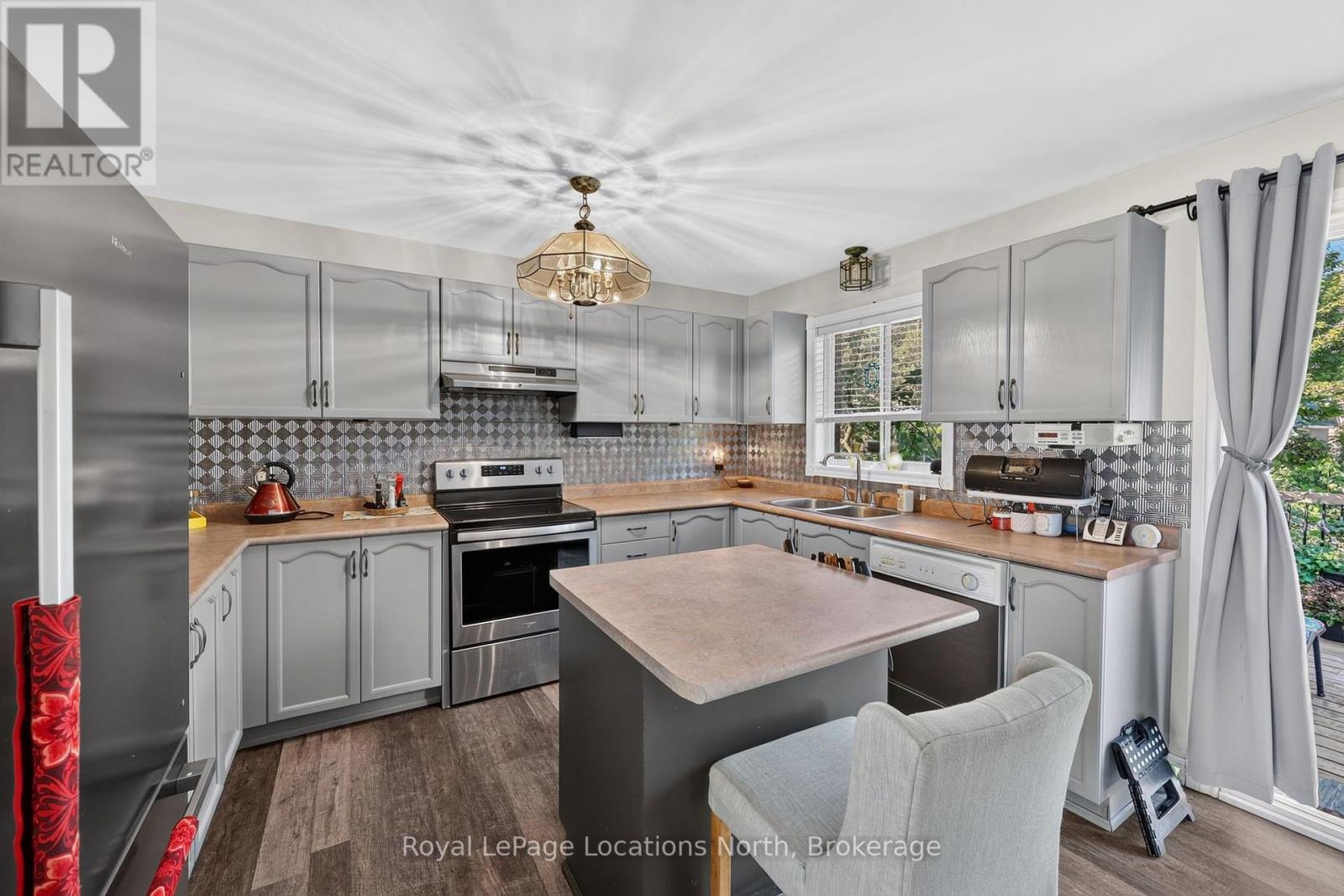 66 Royal Beech Drive, Wasaga Beach, Ontario  L9Z 1H3 - Photo 11 - S13641420