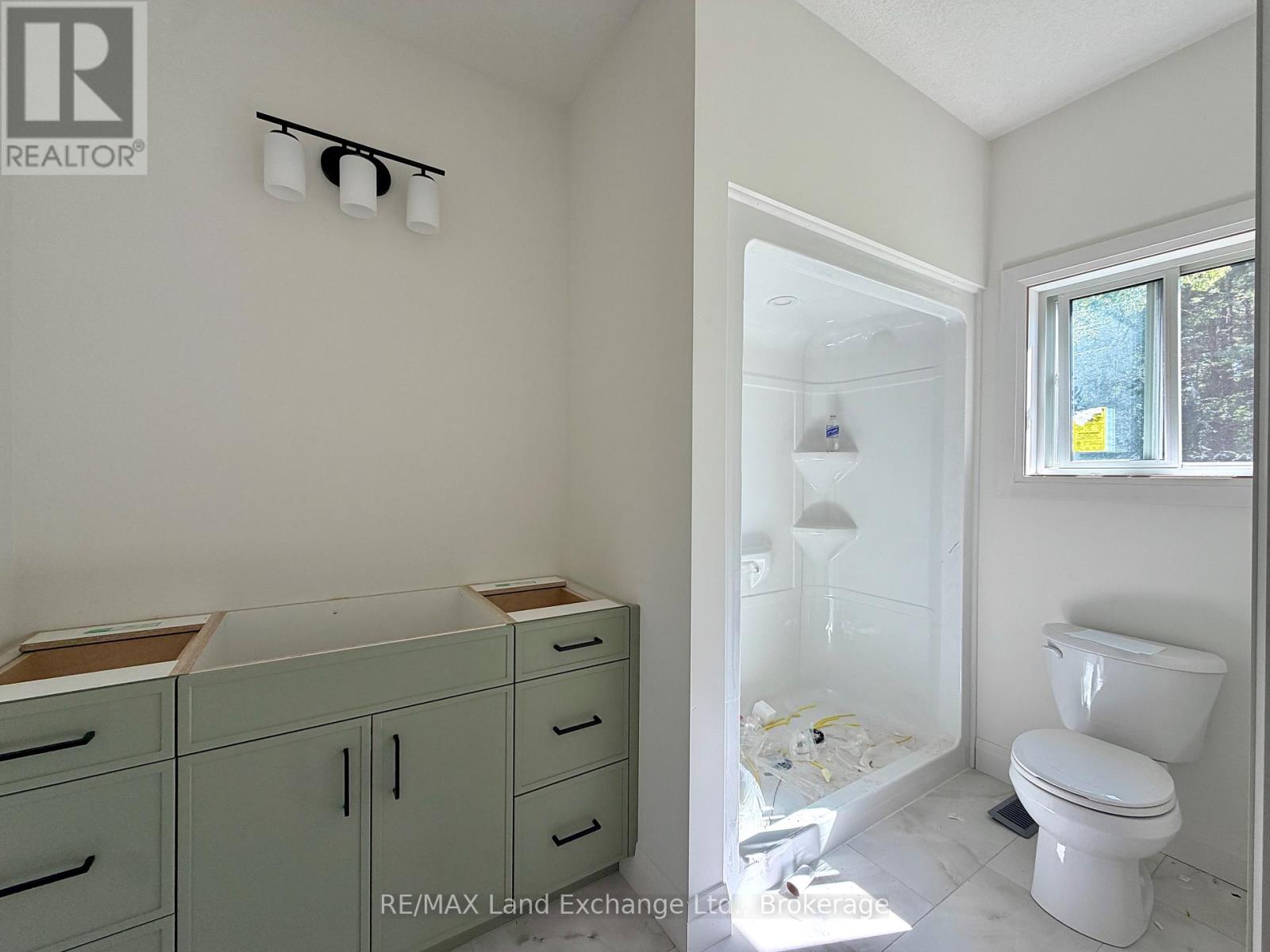 660 Devonshire Road, Saugeen Shores, Ontario  N0H 2C3 - Photo 9 - X13060028