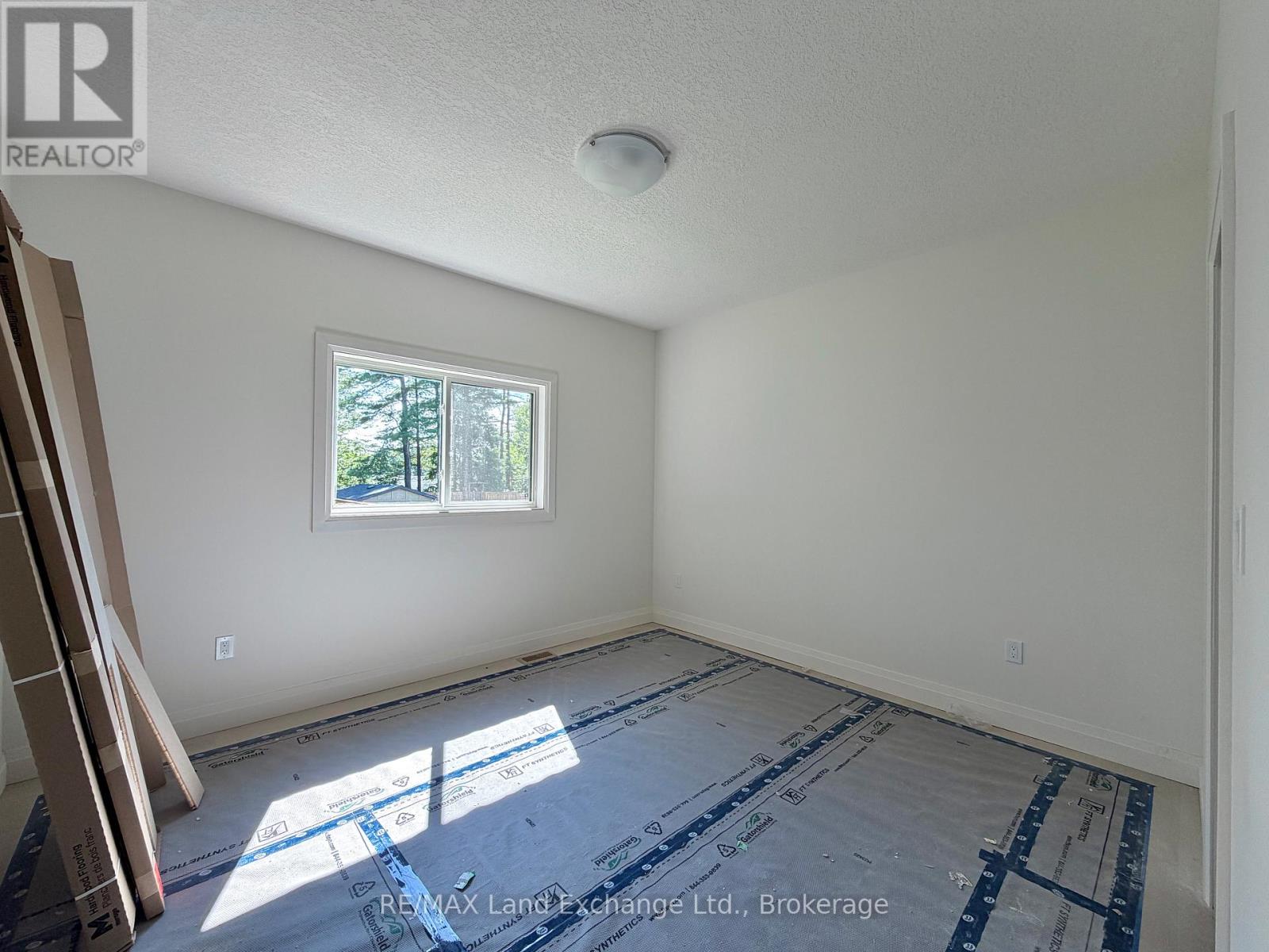 660 Devonshire Road, Saugeen Shores, Ontario  N0H 2C3 - Photo 8 - X13060028