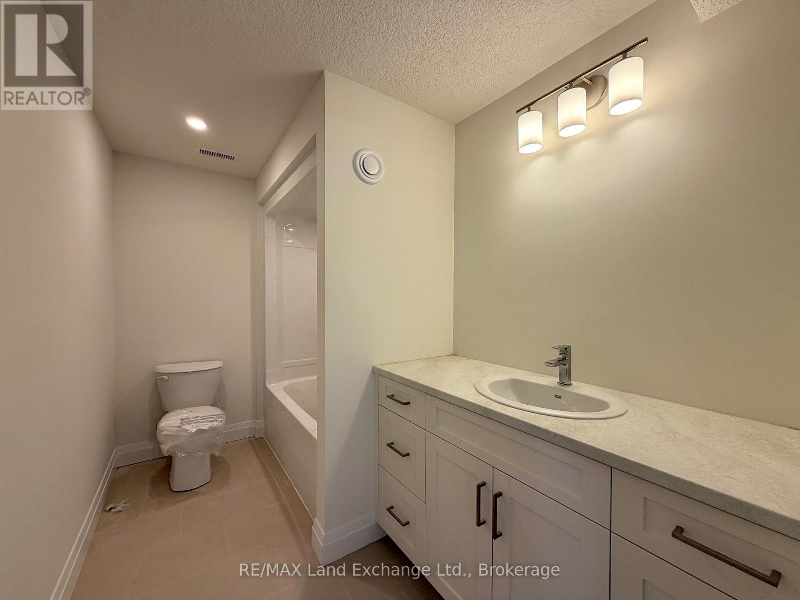 615 Hilker Street, Saugeen Shores, Ontario  N0H 2C4 - Photo 15 - X13071270