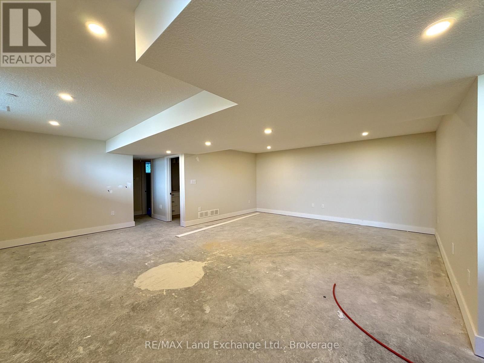 617 Hilker Street, Saugeen Shores, Ontario  N0H 2C4 - Photo 13 - X13112932