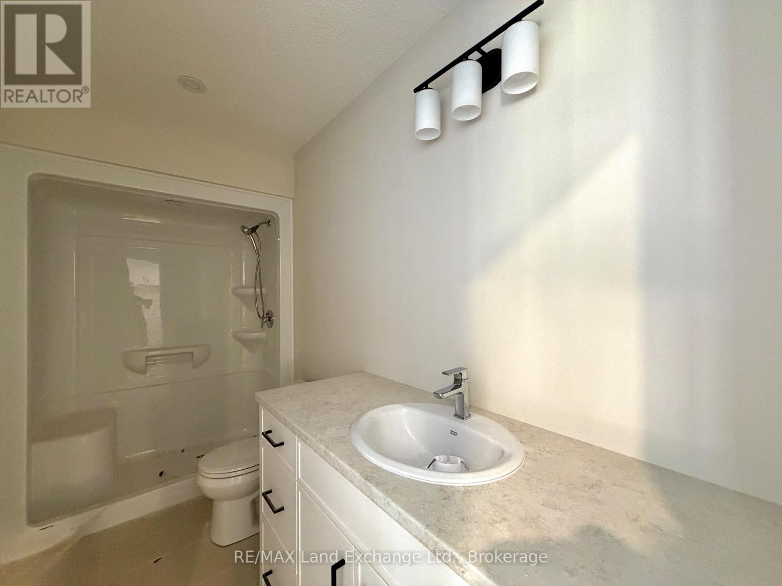617 Hilker Street, Saugeen Shores, Ontario  N0H 2C4 - Photo 5 - X13112932