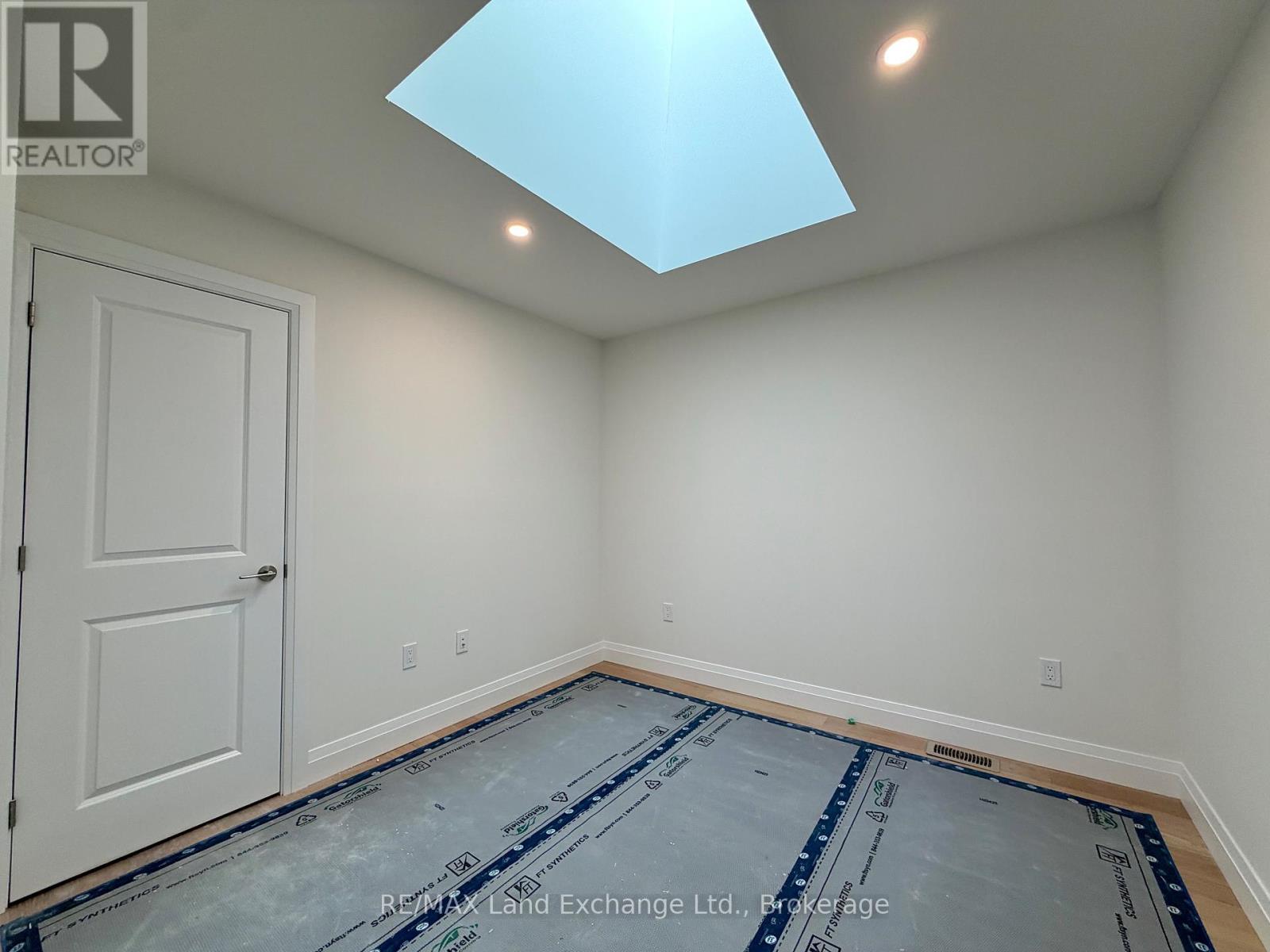615 Hilker Street, Saugeen Shores, Ontario  N0H 2C4 - Photo 9 - X13071270