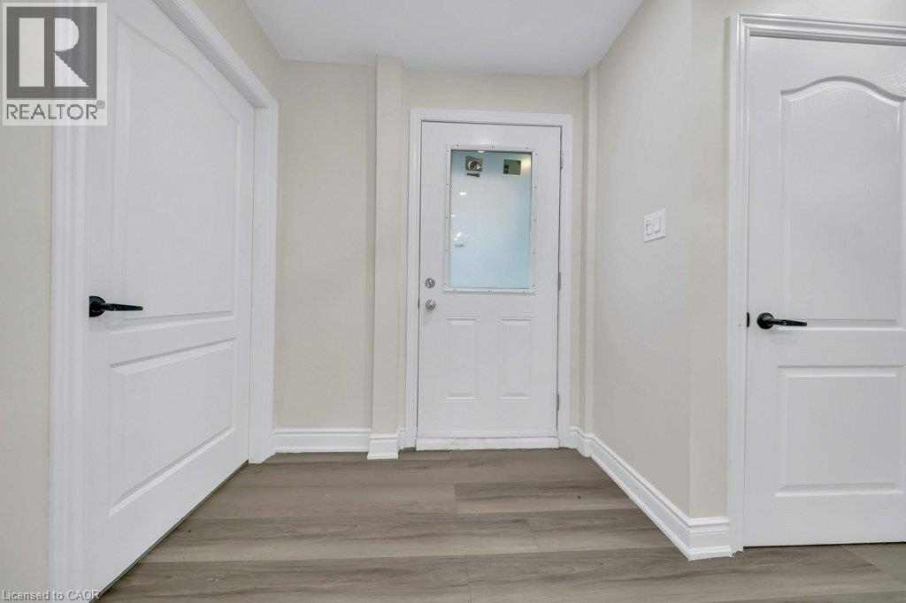 441 West 5th Street, Hamilton, Ontario  L9C 3P5 - Photo 5 - 40856280