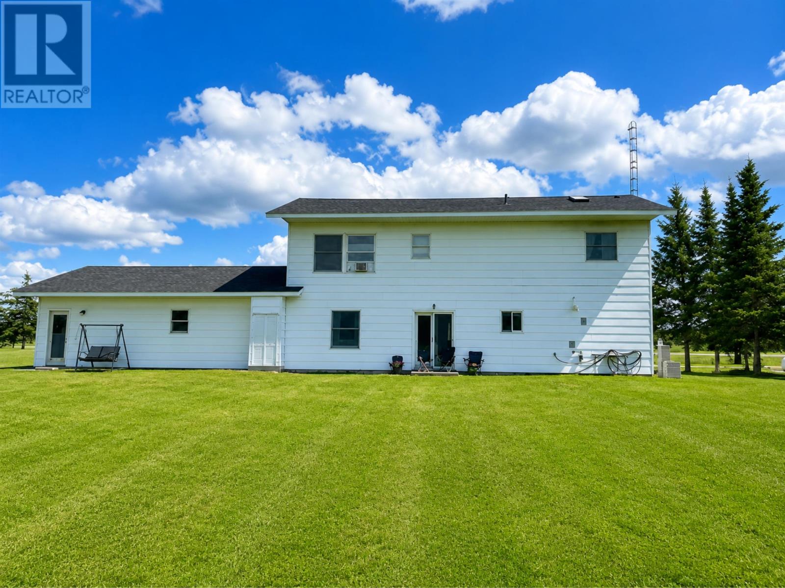 7431 Hwy 621, Bergland-Morson, Ontario  P0W 1J0 - Photo 2 - TB2601784