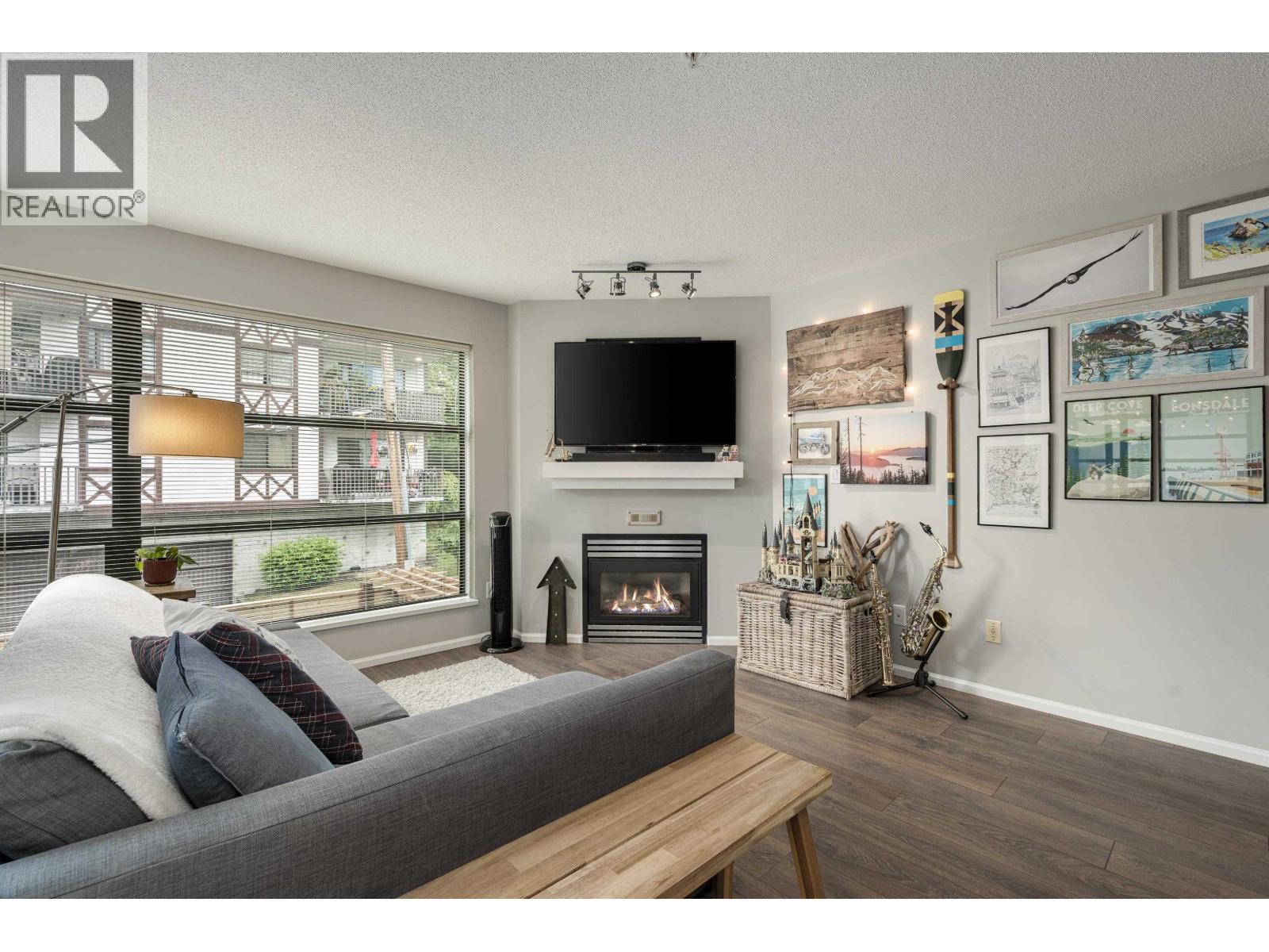 305 124 W 3rd Street, North Vancouver, British Columbia  V7M 1E8 - Photo 4 - R3149048