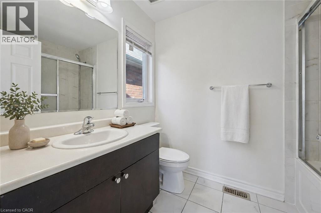 267 Grovehill Crescent, Kitchener, Ontario  N2R 0K8 - Photo 18 - 40845209