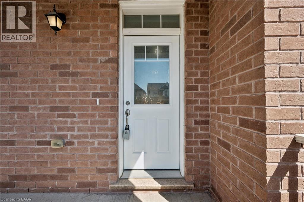 267 Grovehill Crescent, Kitchener, Ontario  N2R 0K8 - Photo 5 - 40845209