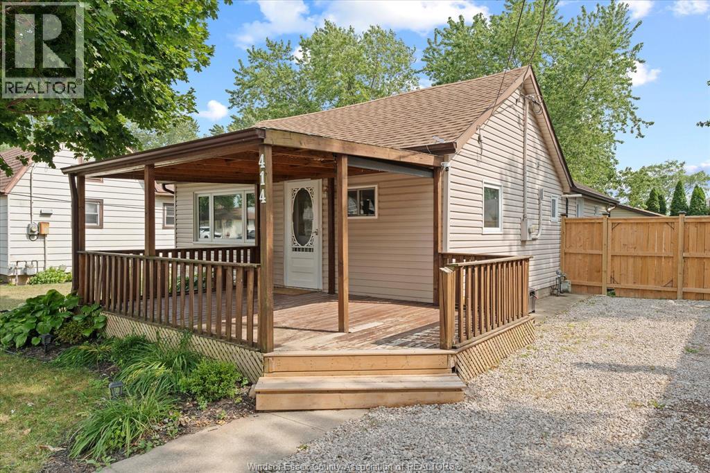 414 St Louis, Belle River, Ontario  N0R 1A0 - Photo 2 - 26020006