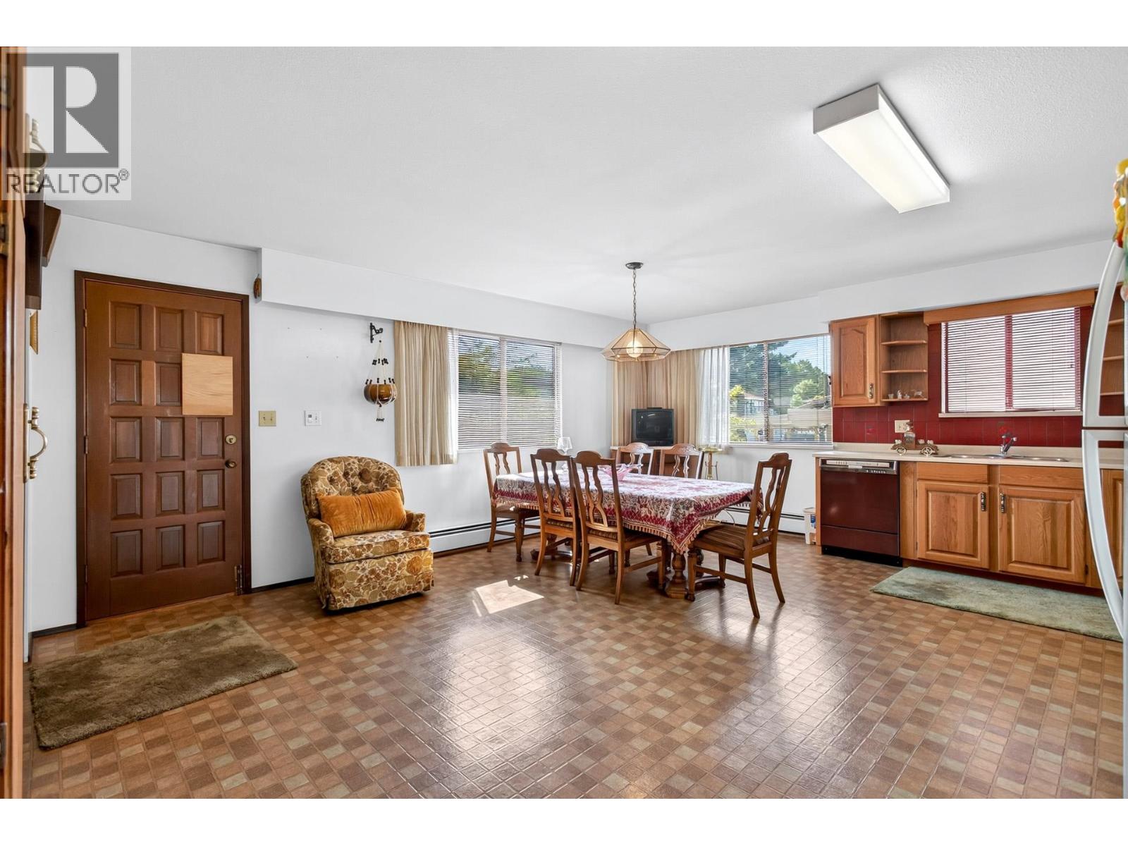 5618 Lancaster Street, Vancouver, British Columbia V5R 4A5 - Photo 12 - R3156066