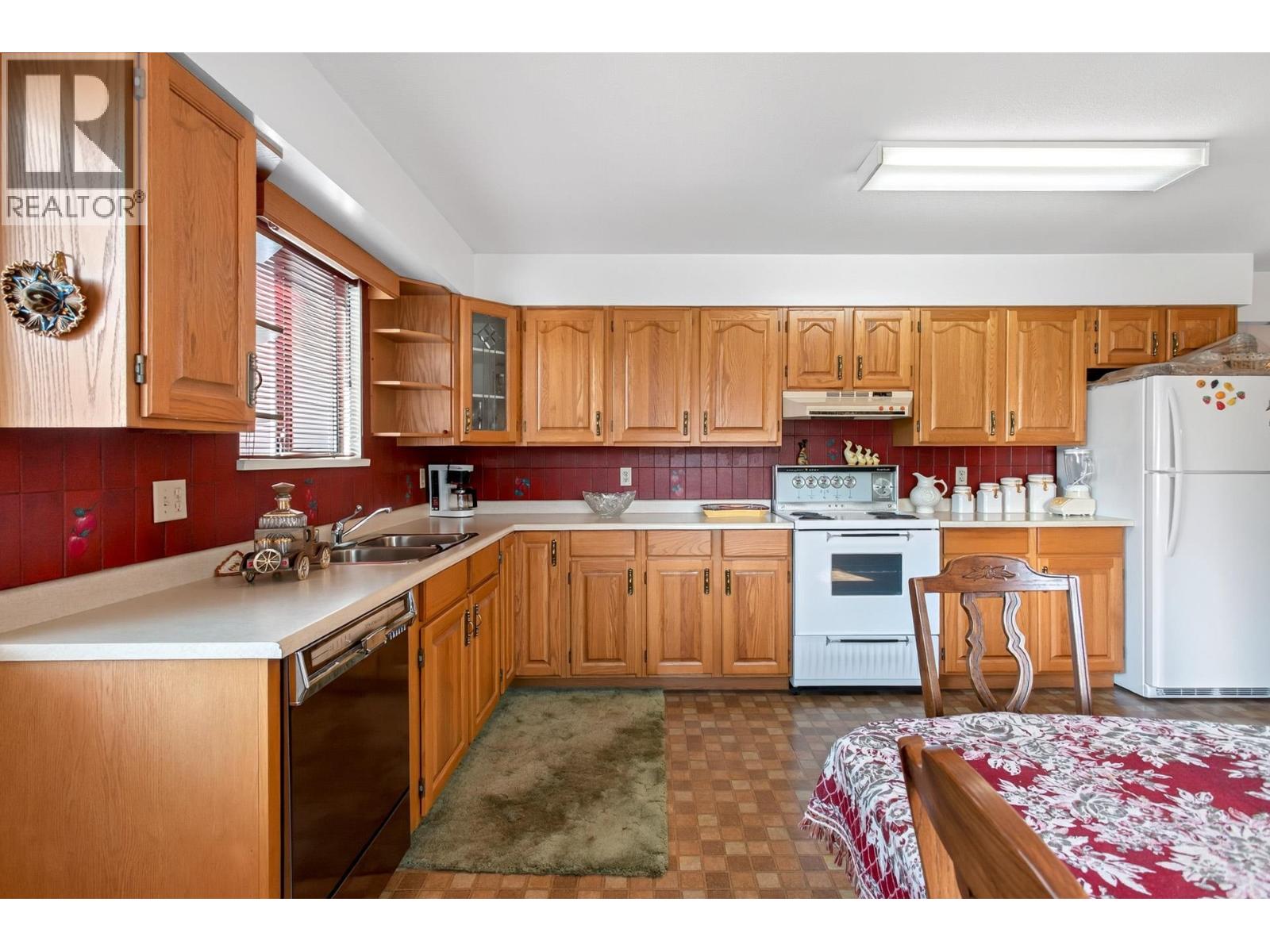 5618 Lancaster Street, Vancouver, British Columbia V5R 4A5 - Photo 14 - R3156066