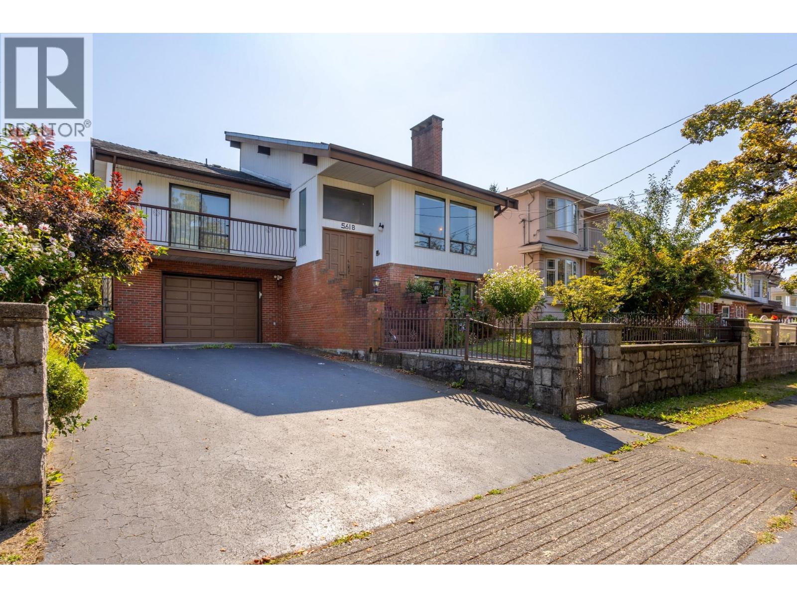 5618 Lancaster Street, Vancouver, British Columbia V5R 4A5 - Photo 2 - R3156066