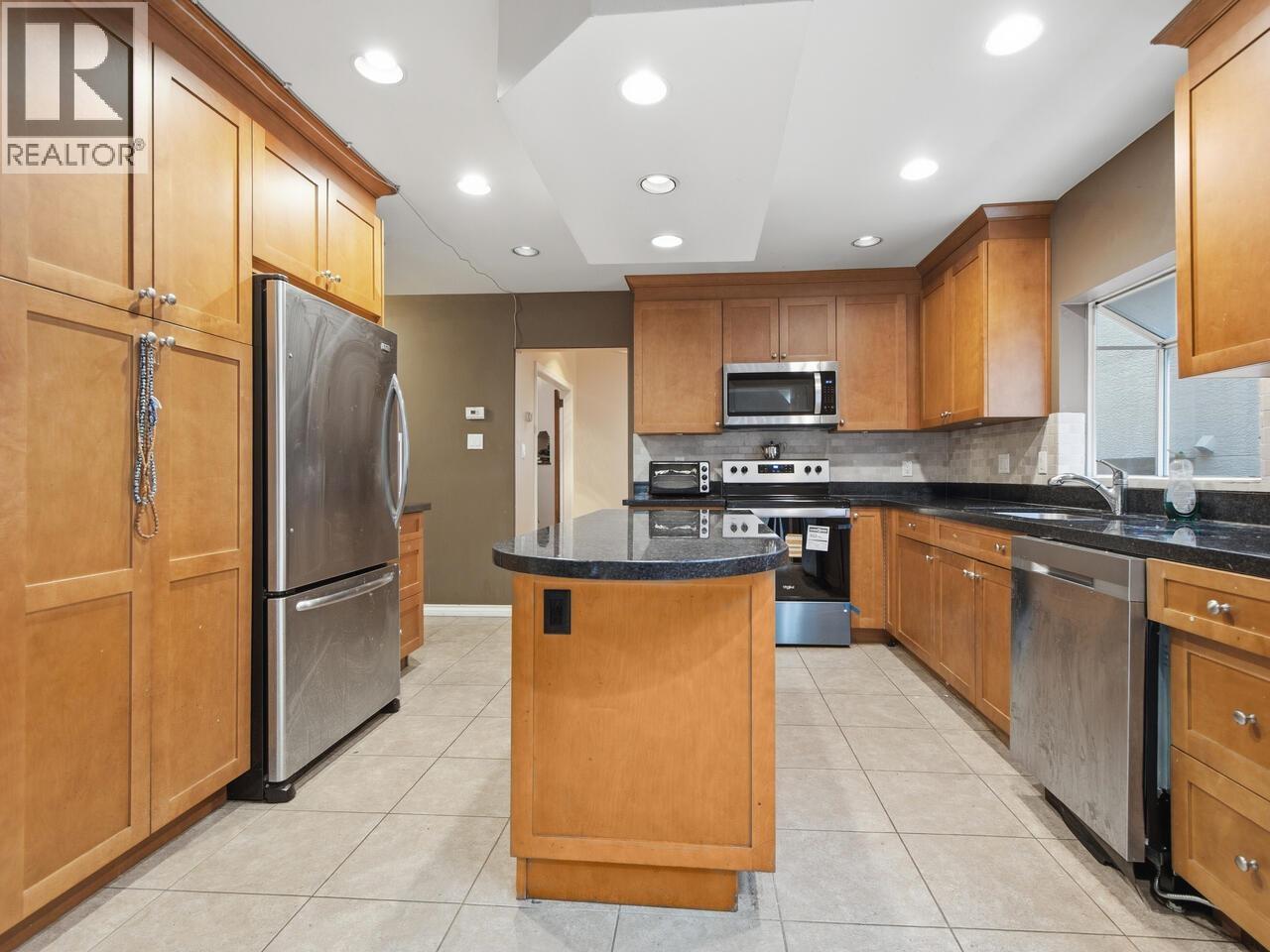 4154 Mcgill Street, Burnaby, British Columbia  V5C 1M8 - Photo 5 - R3156220
