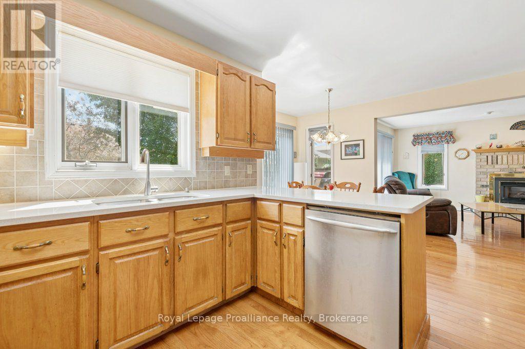 14 Parker Drive, Quinte West, Ontario  K8V 6M9 - Photo 15 - X13683112