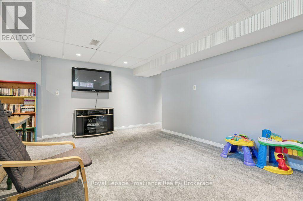 14 Parker Drive, Quinte West, Ontario  K8V 6M9 - Photo 32 - X13683112
