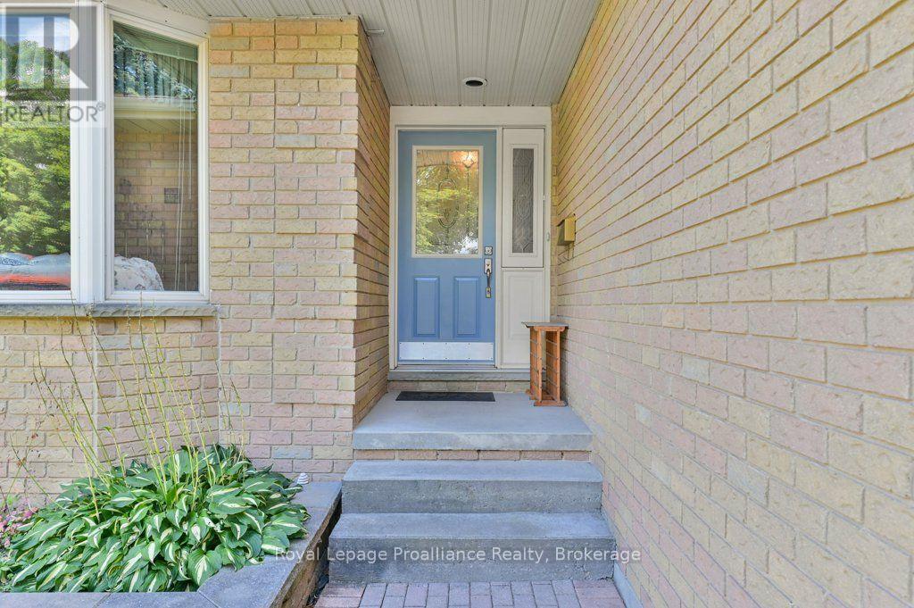 14 Parker Drive, Quinte West, Ontario  K8V 6M9 - Photo 4 - X13683112