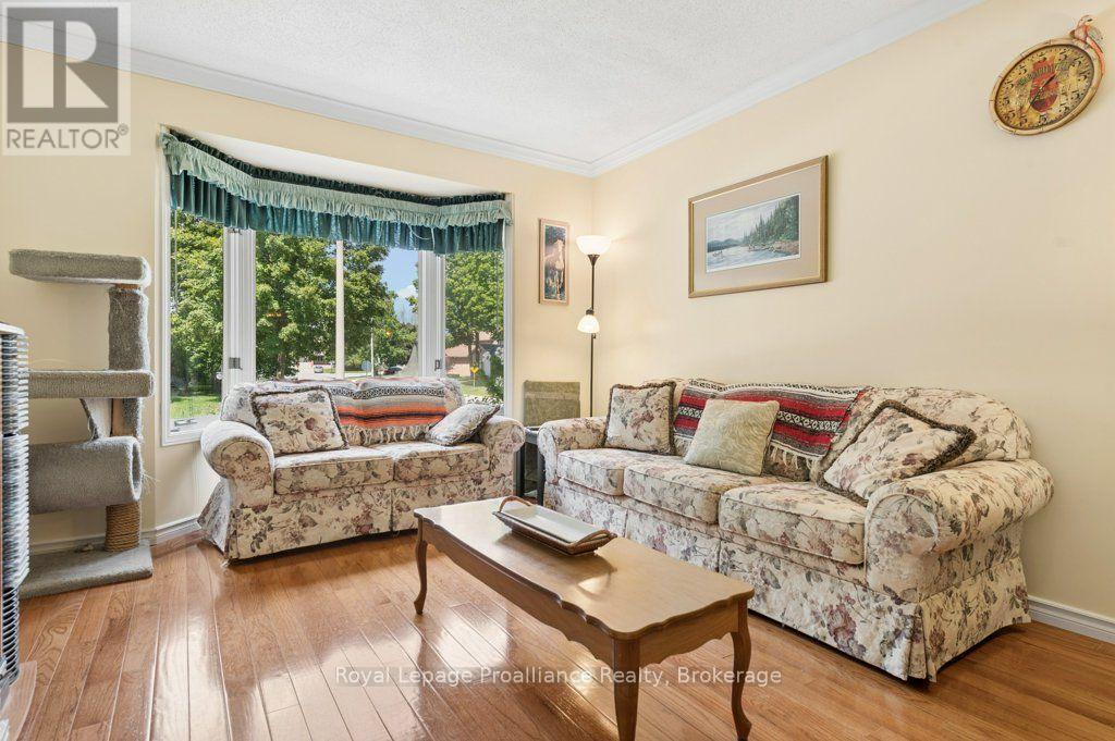 14 Parker Drive, Quinte West, Ontario  K8V 6M9 - Photo 8 - X13683112
