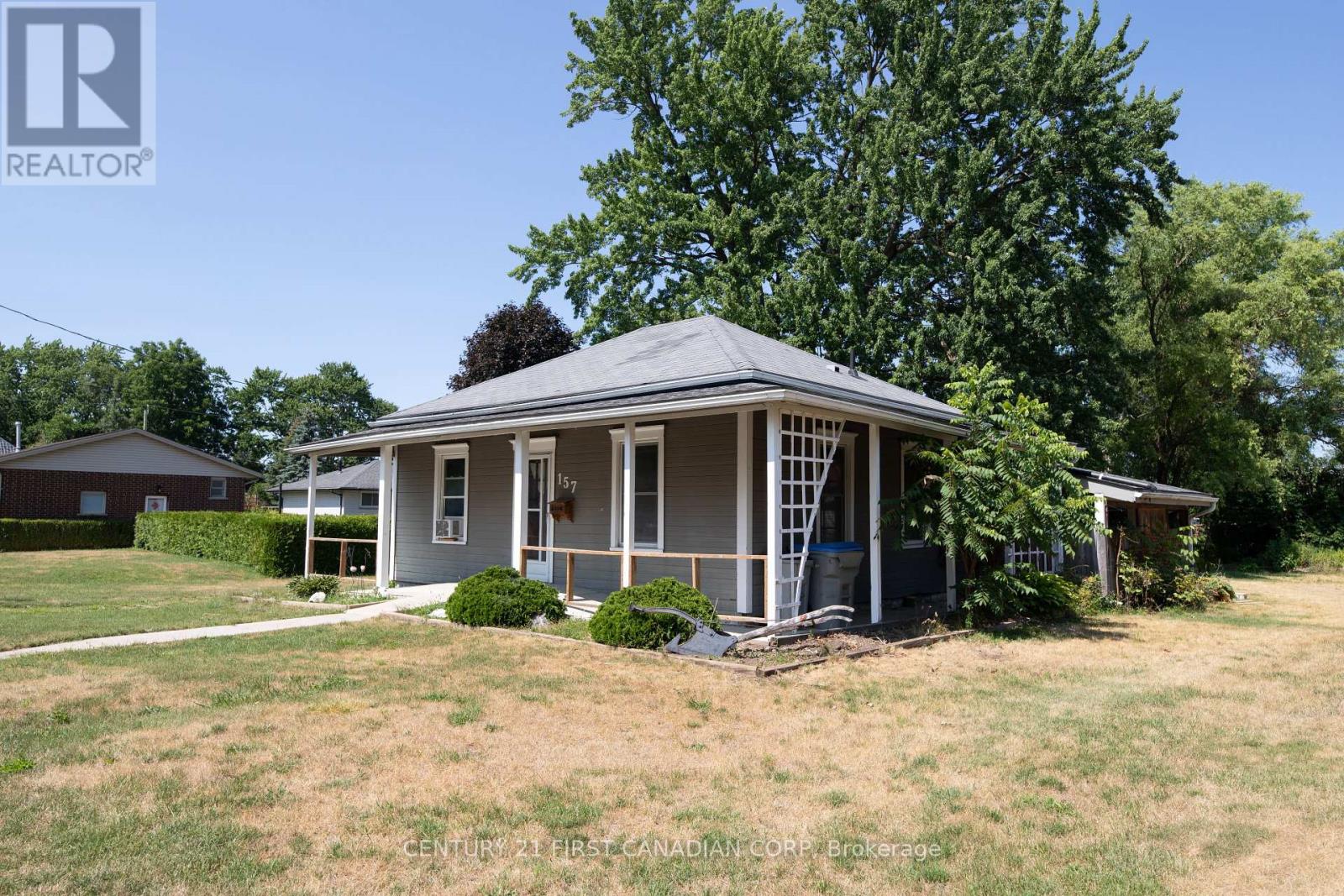 157 Adelaide Street, Strathroy-Caradoc, Ontario  N7G 2V4 - Photo 1 - X13683132