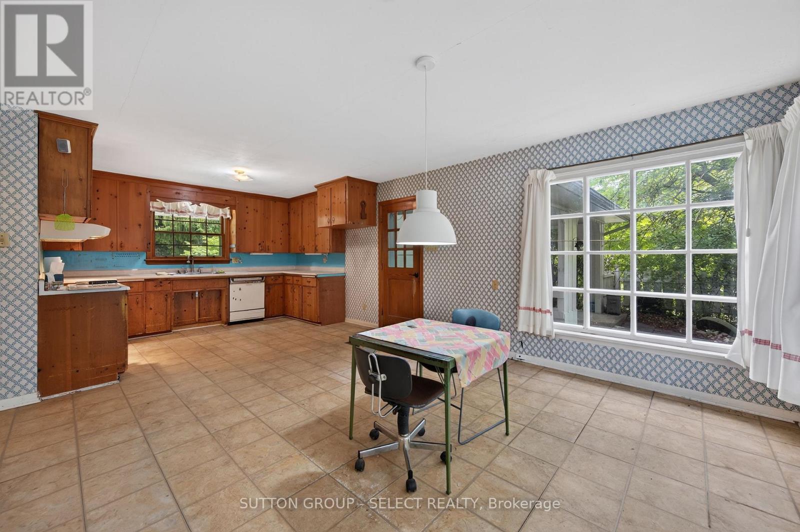 850 Commissioners Road W, London South, Ontario  N6K 1C2 - Photo 20 - X13683182