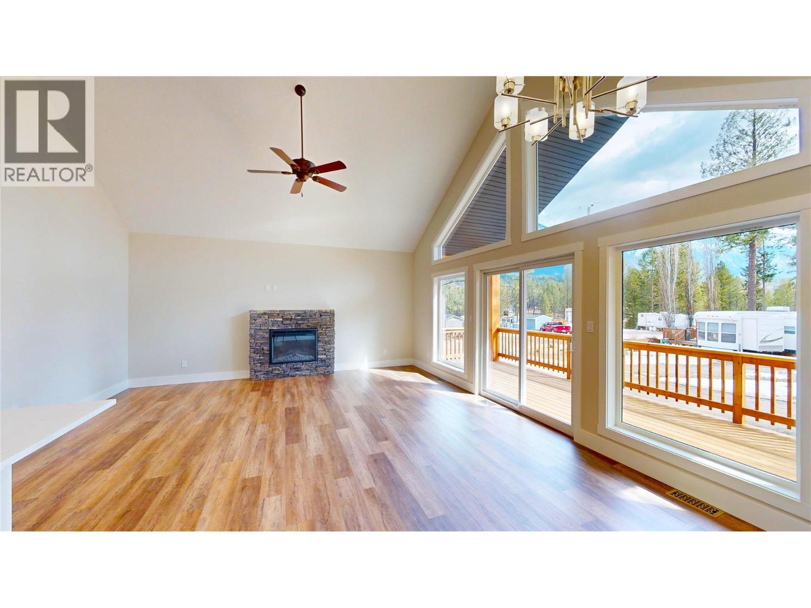 4868 Riverview Drive Unit# 118, Edgewater, British Columbia  V0A 1E0 - Photo 27 - 10387570