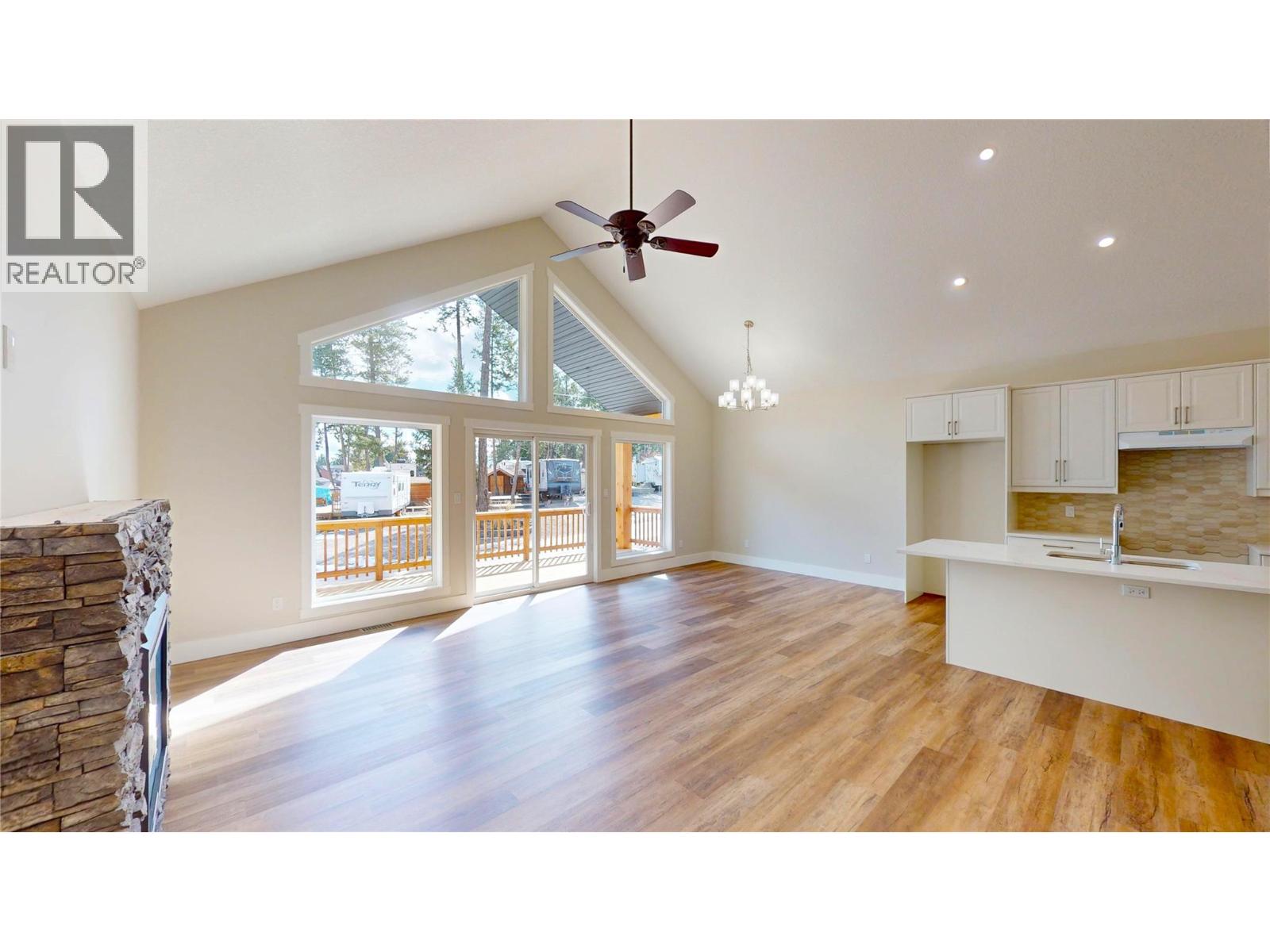 4868 Riverview Drive Unit# 118, Edgewater, British Columbia  V0A 1E0 - Photo 6 - 10387570