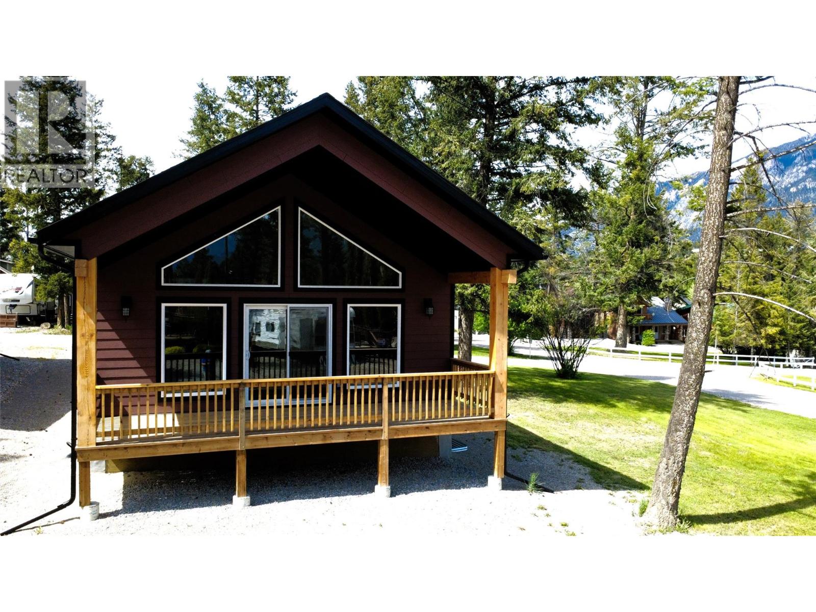4868 Riverview Drive Unit# 118, Edgewater, British Columbia  V0A 1E0 - Photo 2 - 10387570